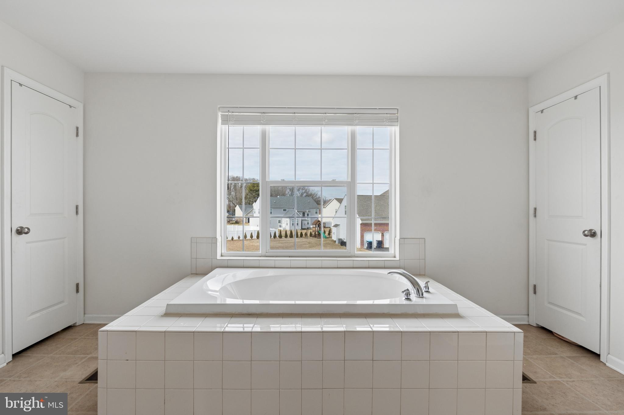 LAKE COMO WOODS - Residential