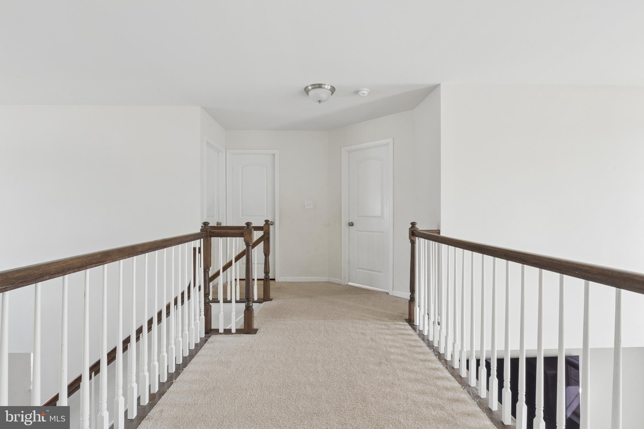 LAKE COMO WOODS - Residential