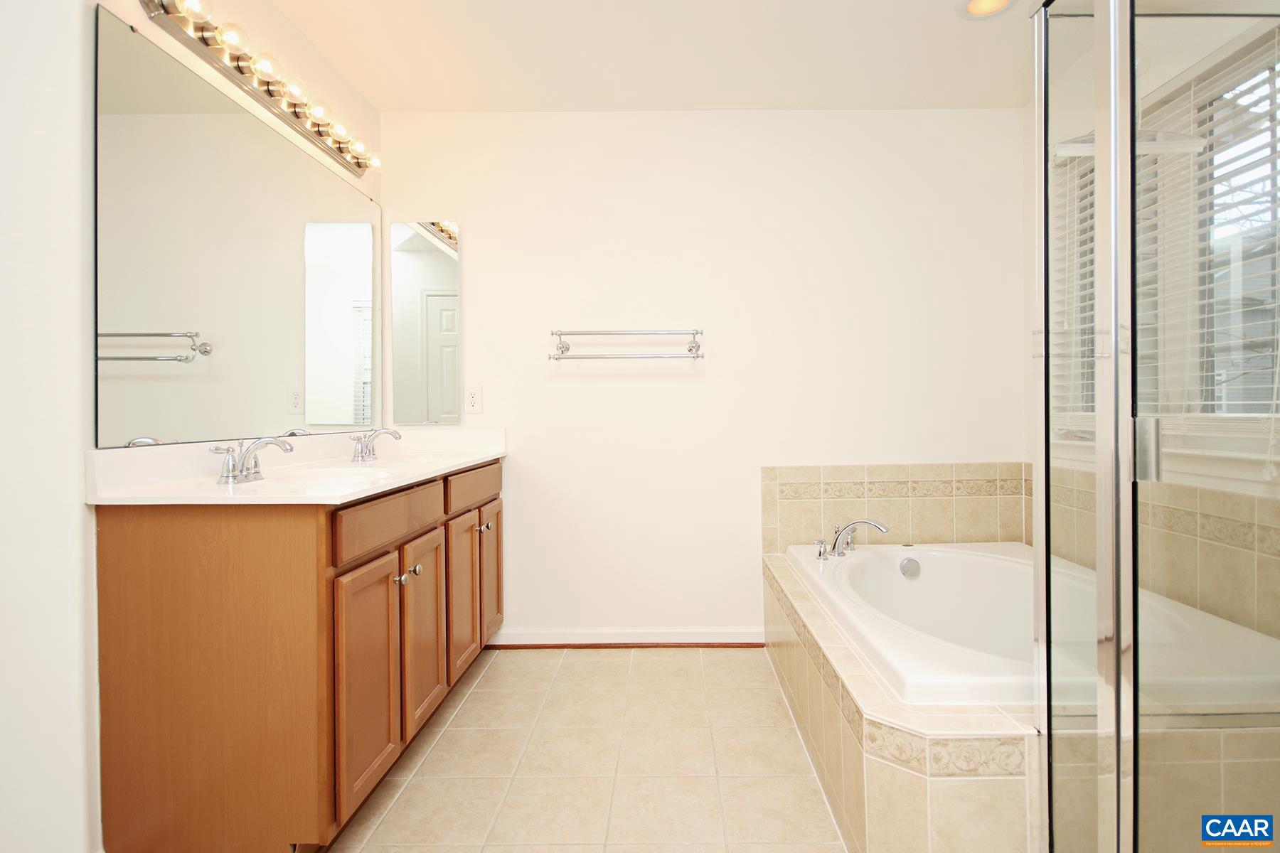 PAVILIONS AT PANTOPS - Residential Lease