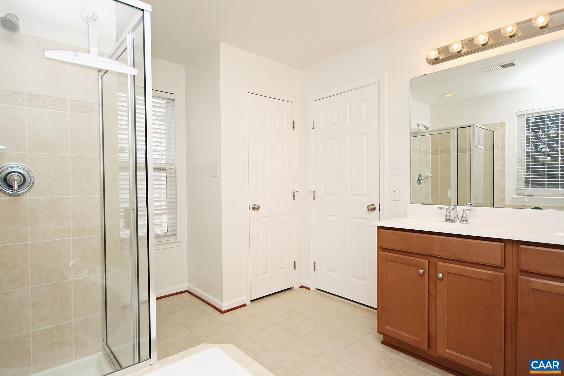 PAVILIONS AT PANTOPS - Residential Lease