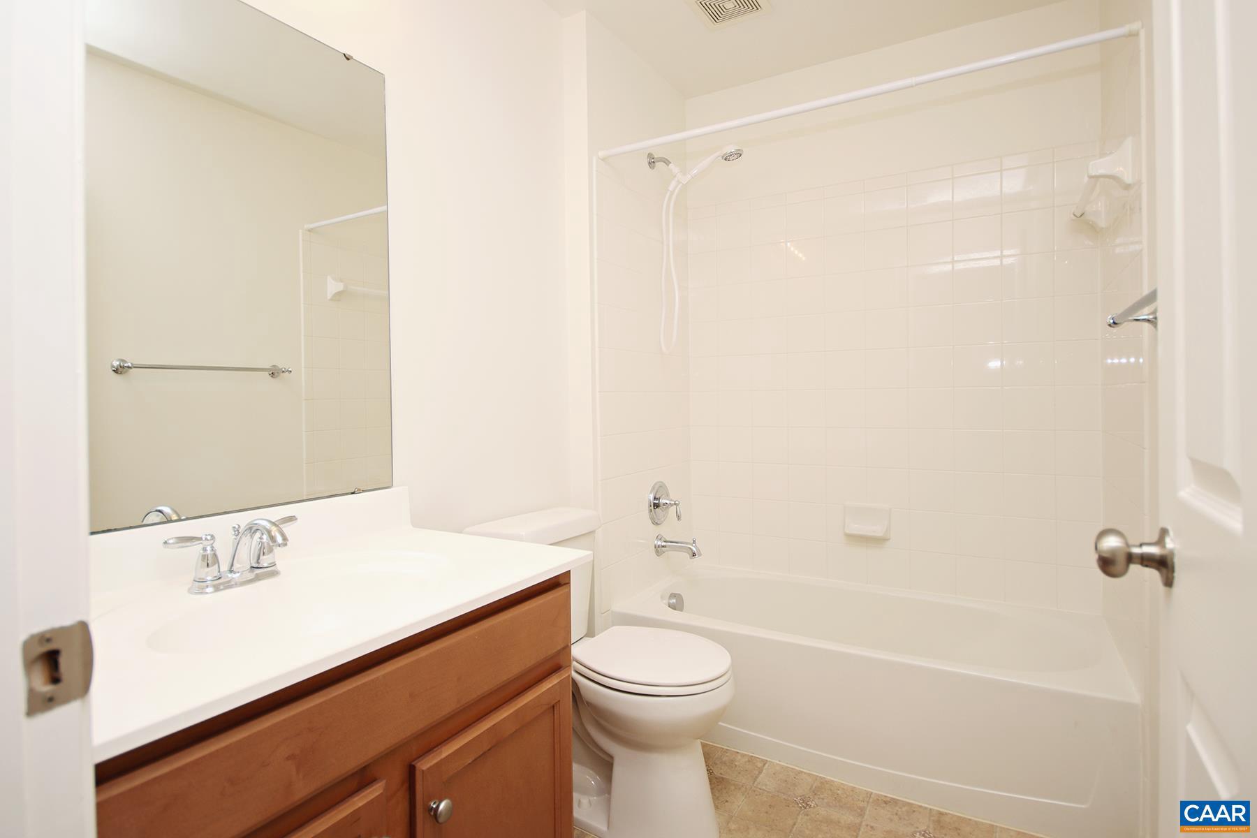 PAVILIONS AT PANTOPS - Residential Lease