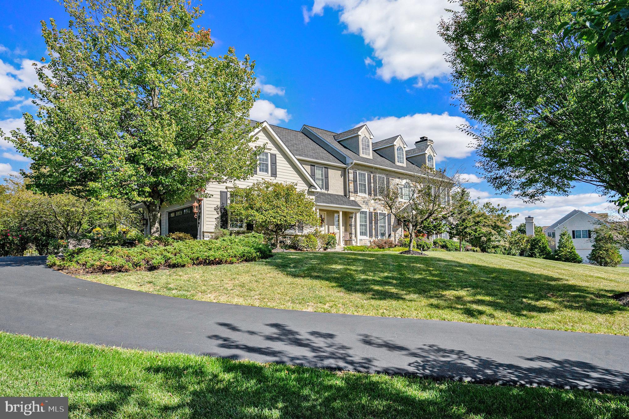 876 ASHBOURNE WAY