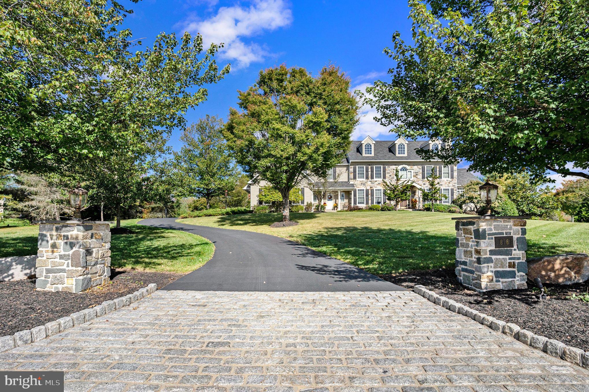 876 ASHBOURNE WAY