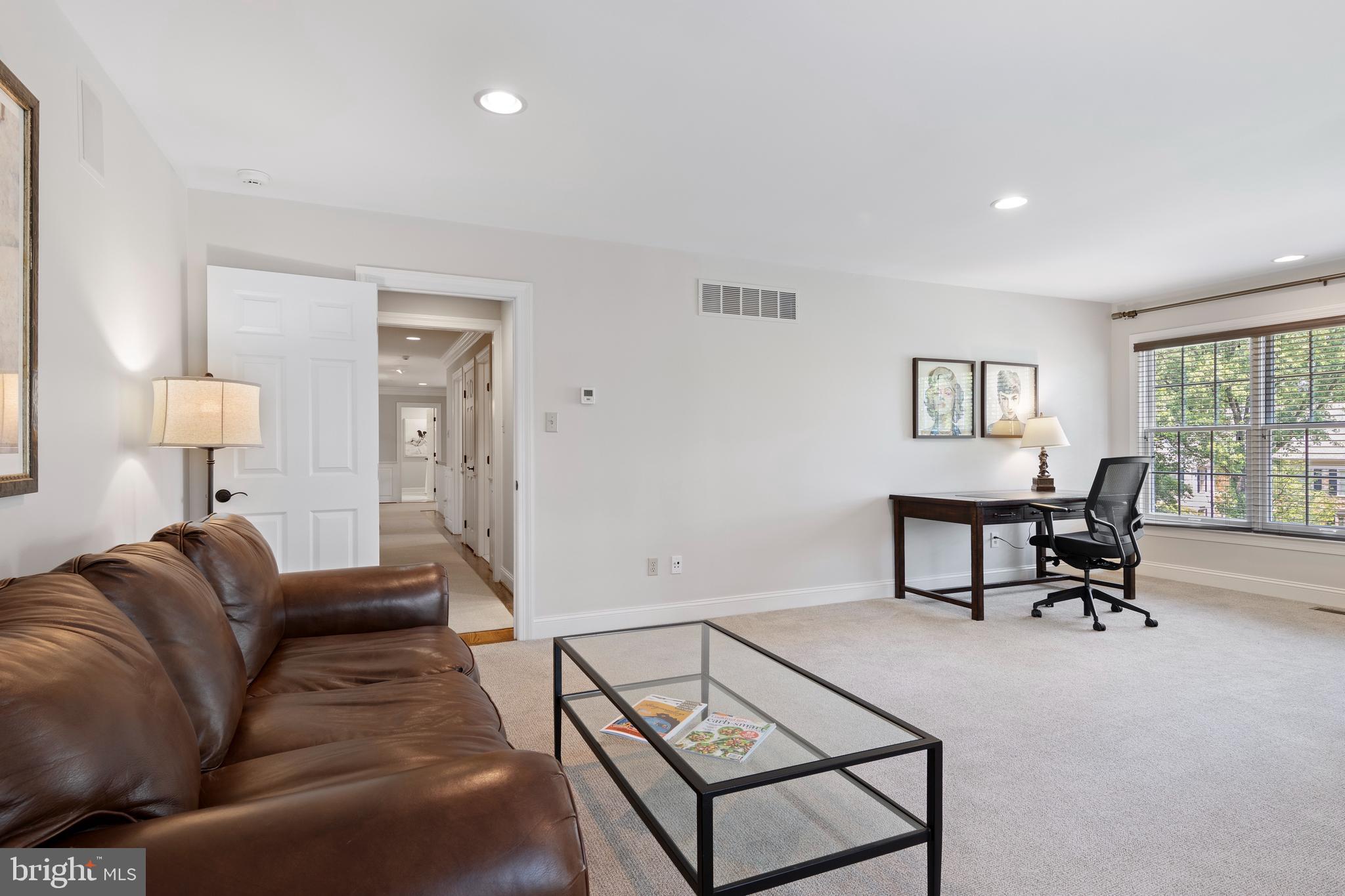 TREYBURN - Residential