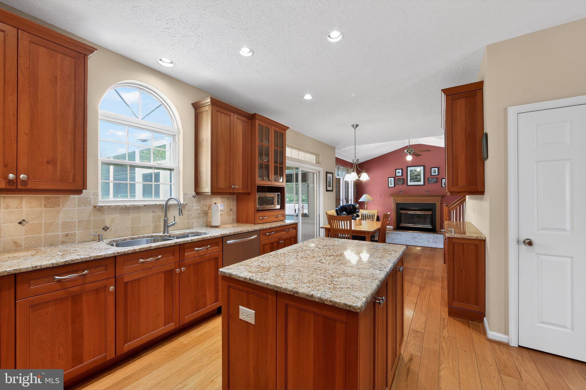 LUMS POND ESTATES - Residential