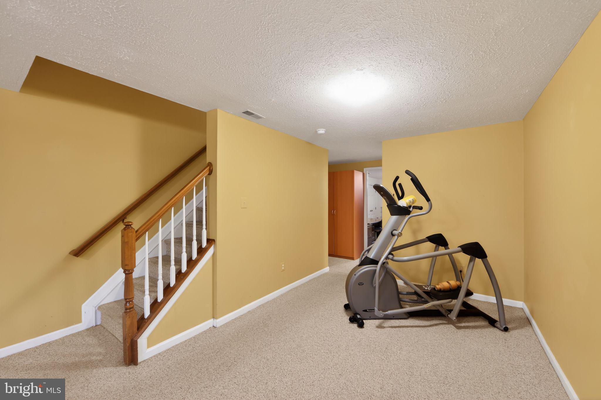 LUMS POND ESTATES - Residential