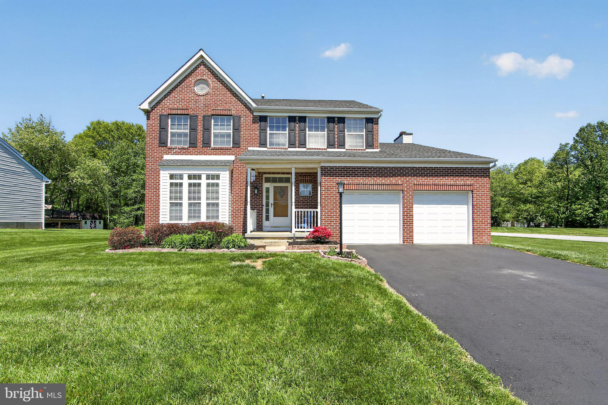 LUMS POND ESTATES - Residential