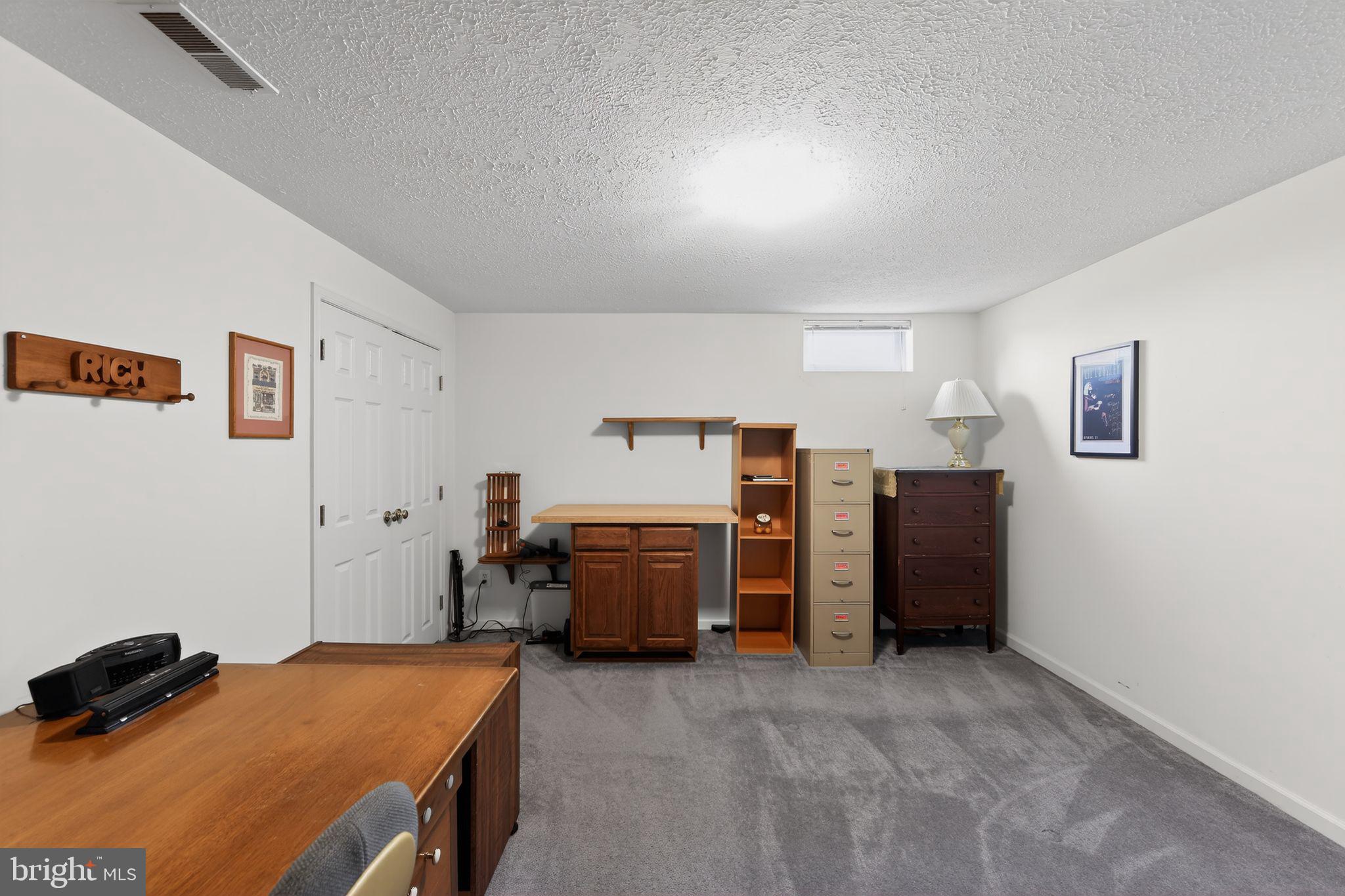 LUMS POND ESTATES - Residential