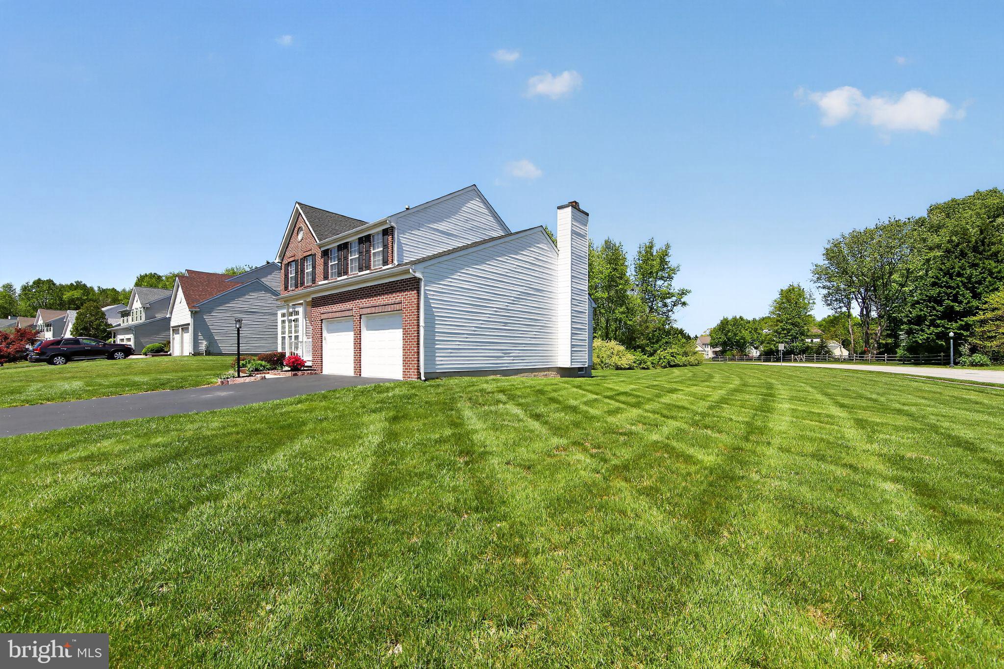 LUMS POND ESTATES - Residential