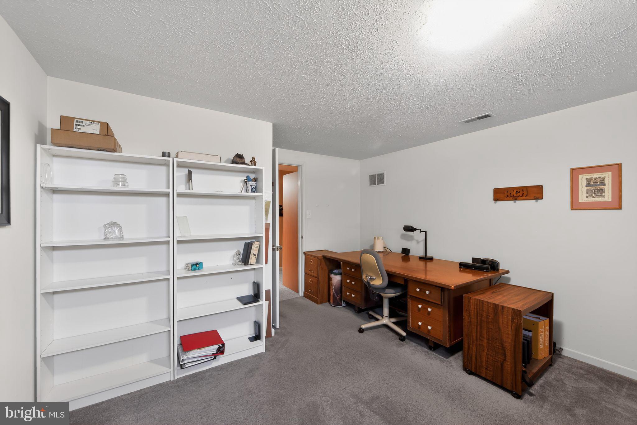 LUMS POND ESTATES - Residential