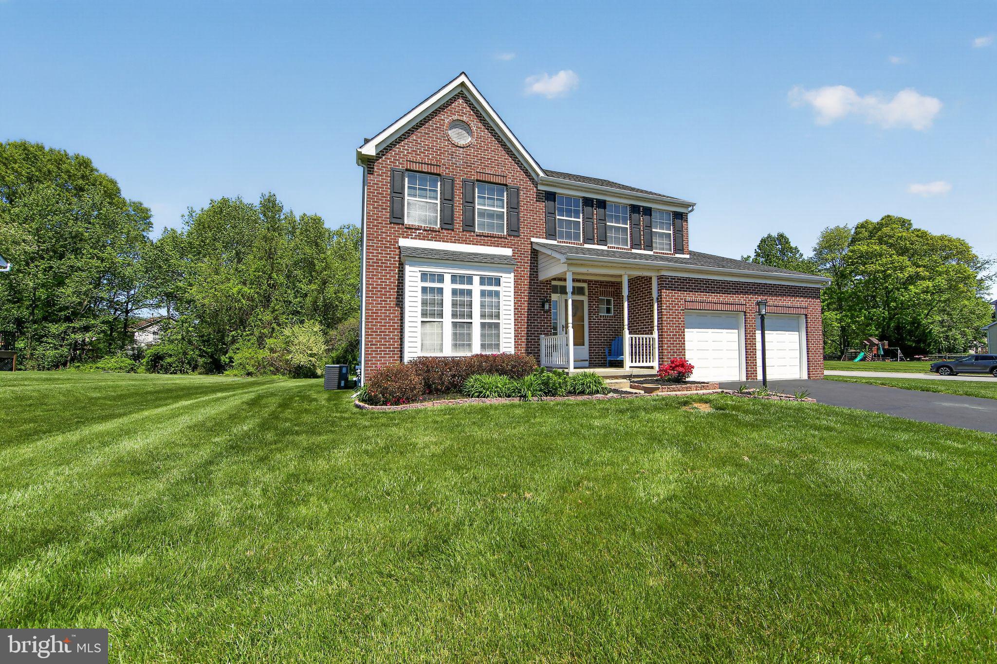 LUMS POND ESTATES - Residential