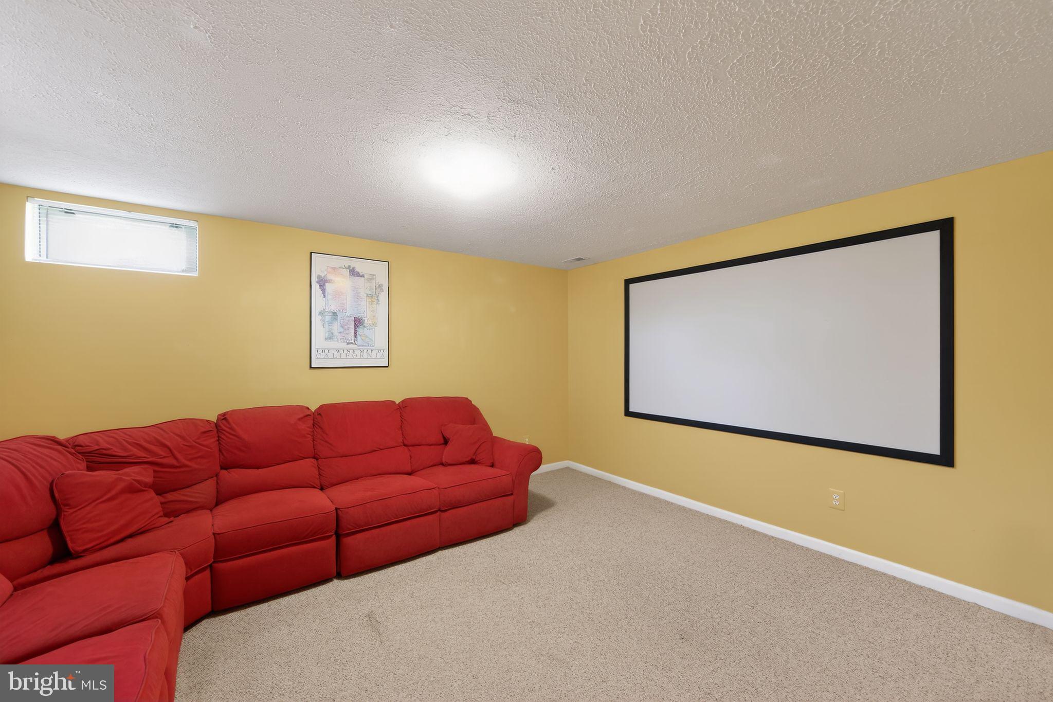 LUMS POND ESTATES - Residential