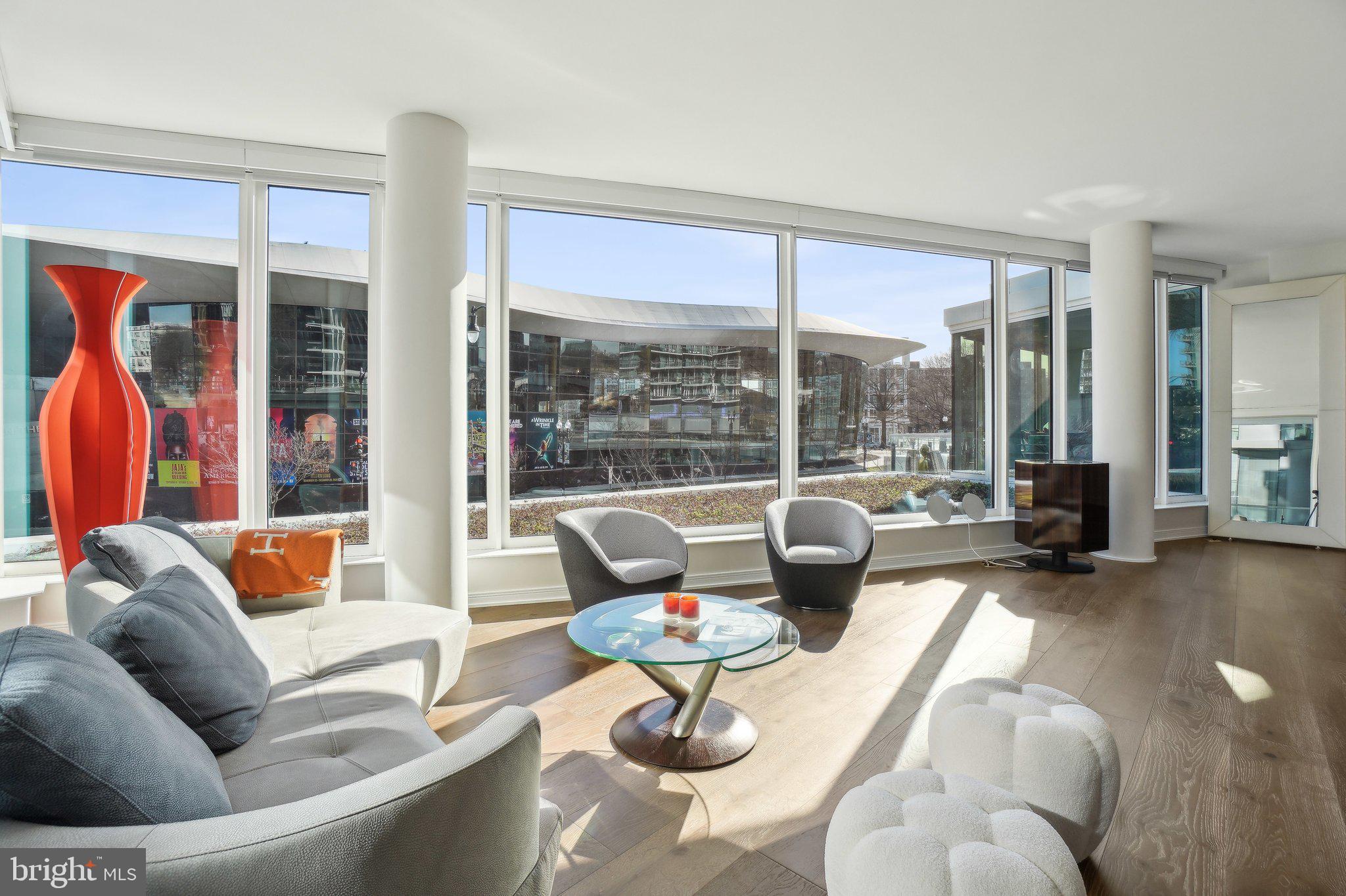 601 WHARF STREET SW 213