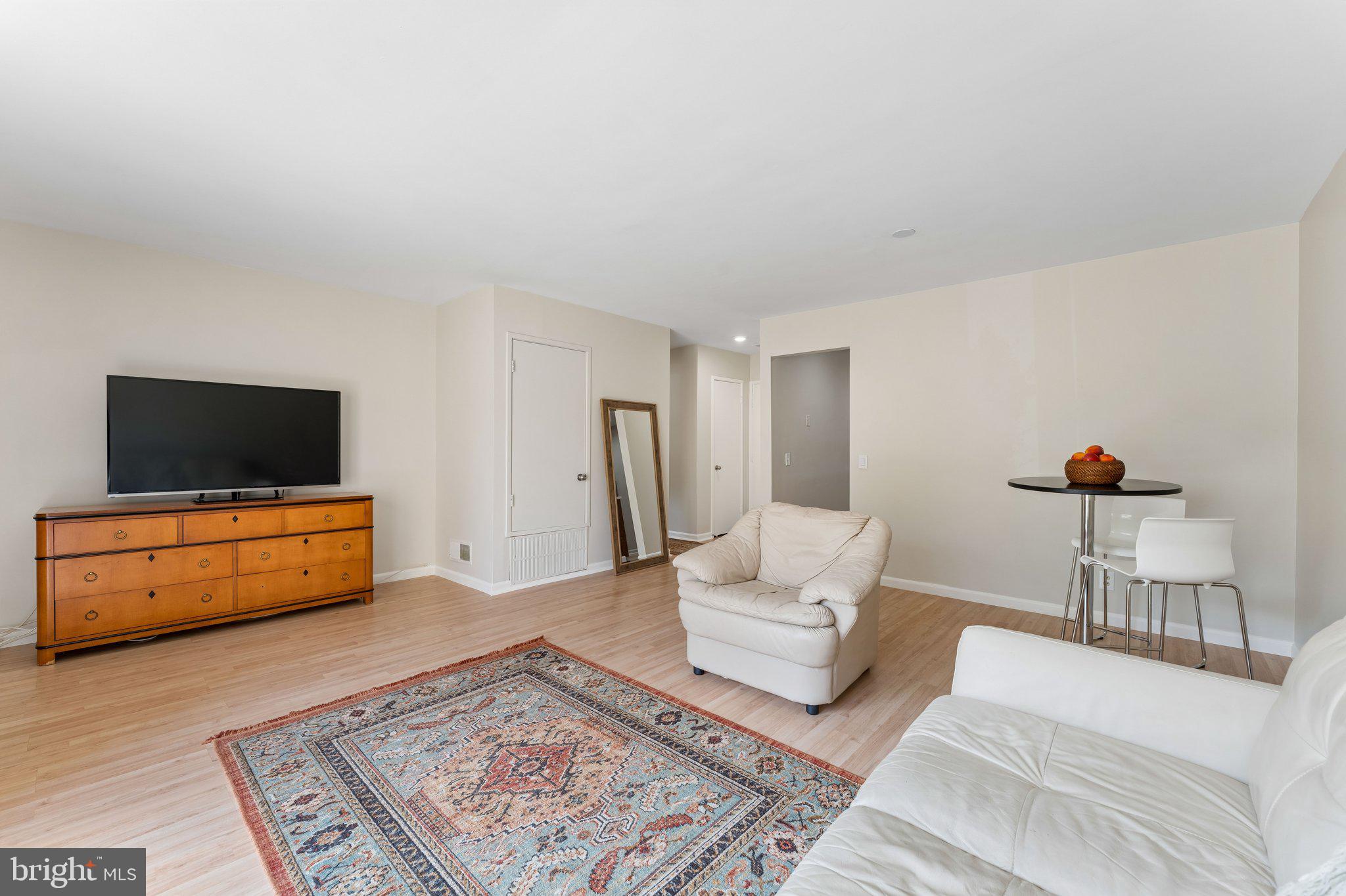 2674 GLENGYLE DRIVE 53