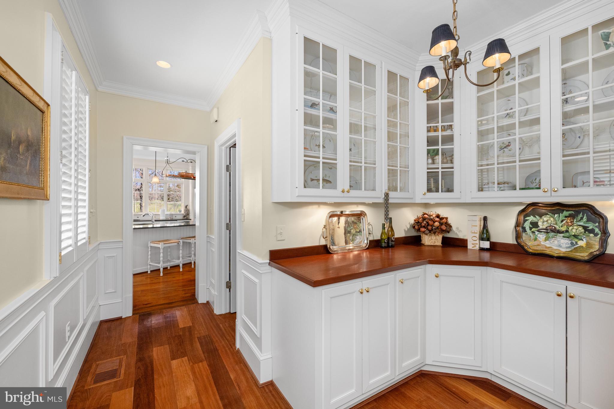 CHEVY CHASE VILLAGE - Residential