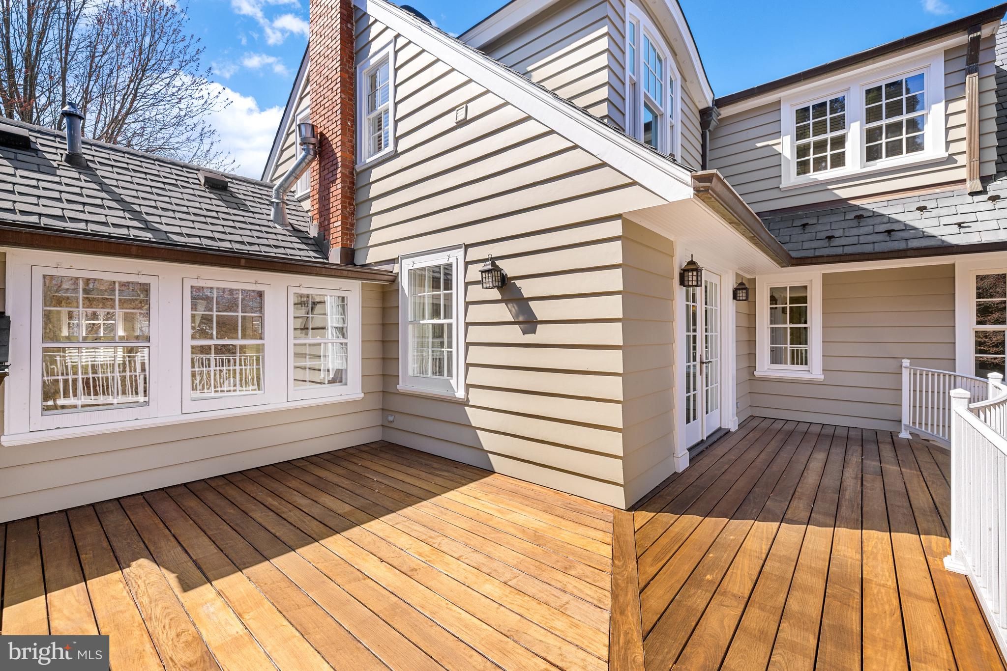 CHEVY CHASE VILLAGE - Residential