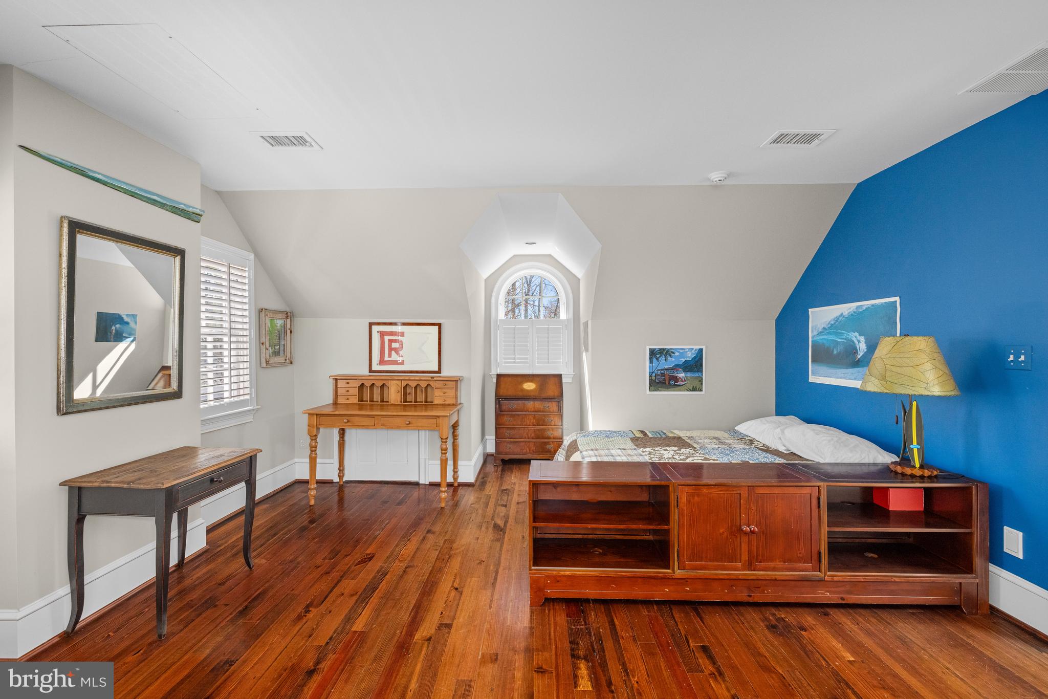 CHEVY CHASE VILLAGE - Residential