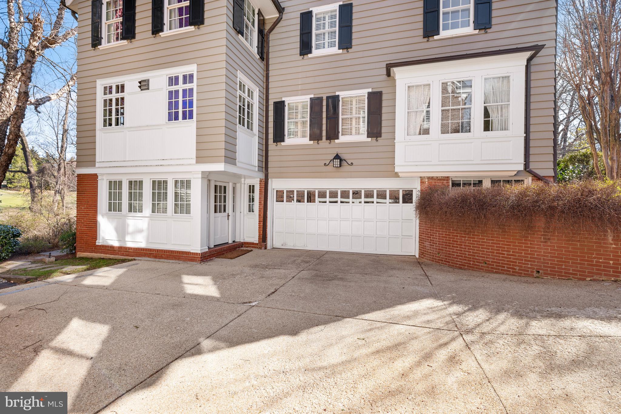 CHEVY CHASE VILLAGE - Residential