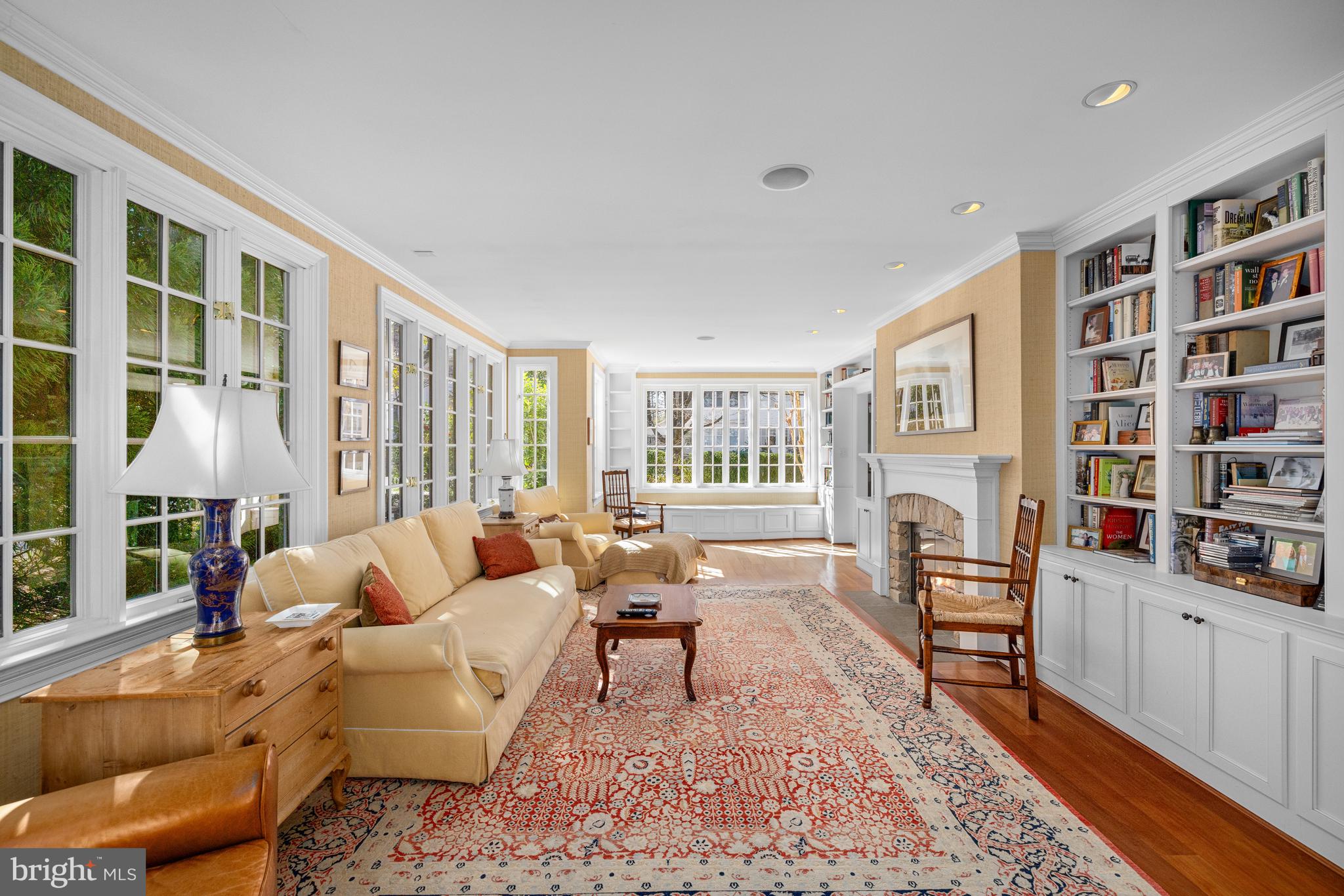 CHEVY CHASE VILLAGE - Residential