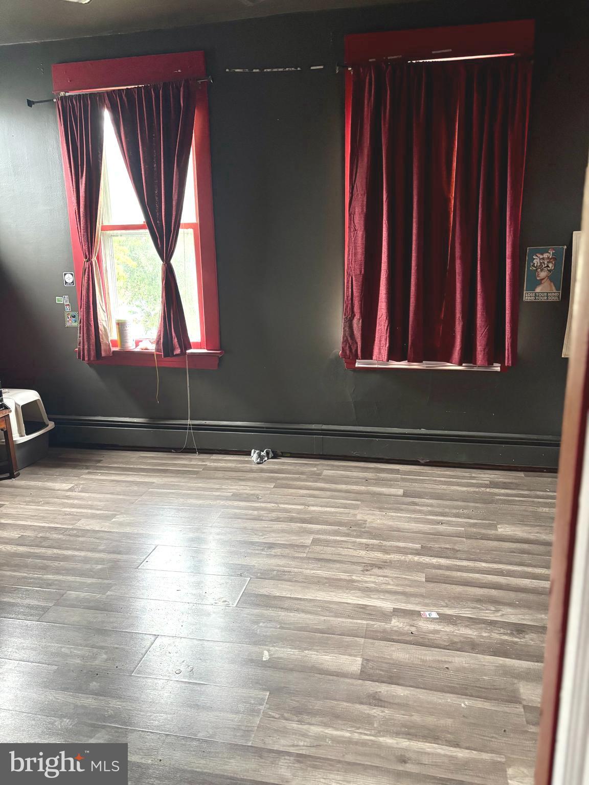 LOWER WALTON - Residential