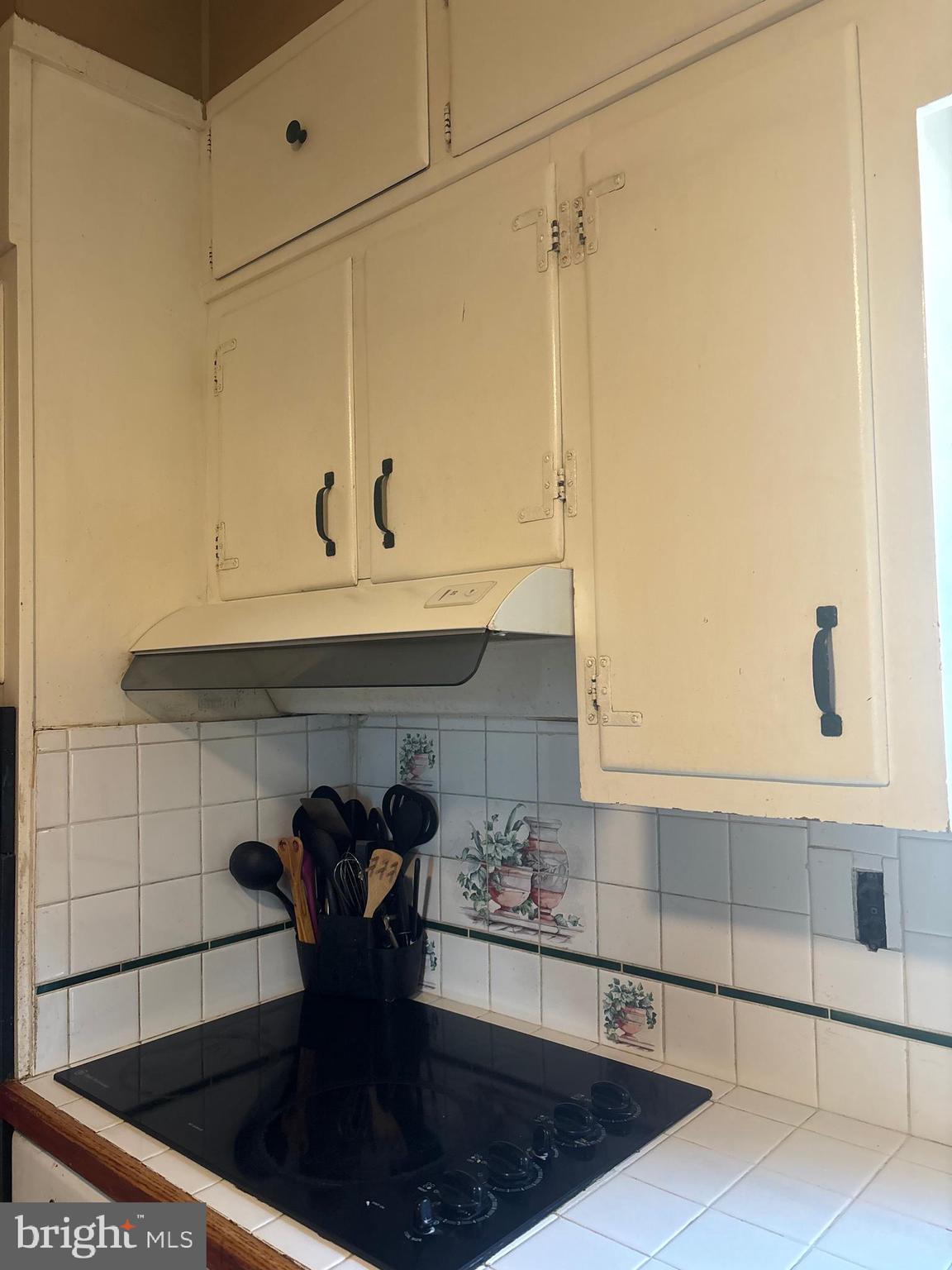 LOWER WALTON - Residential