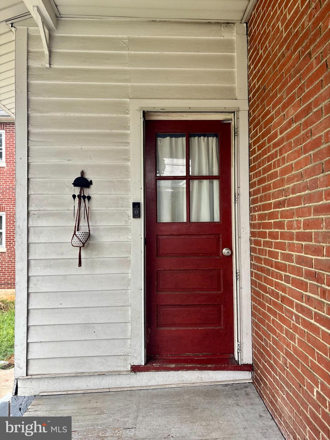 LOWER WALTON - Residential