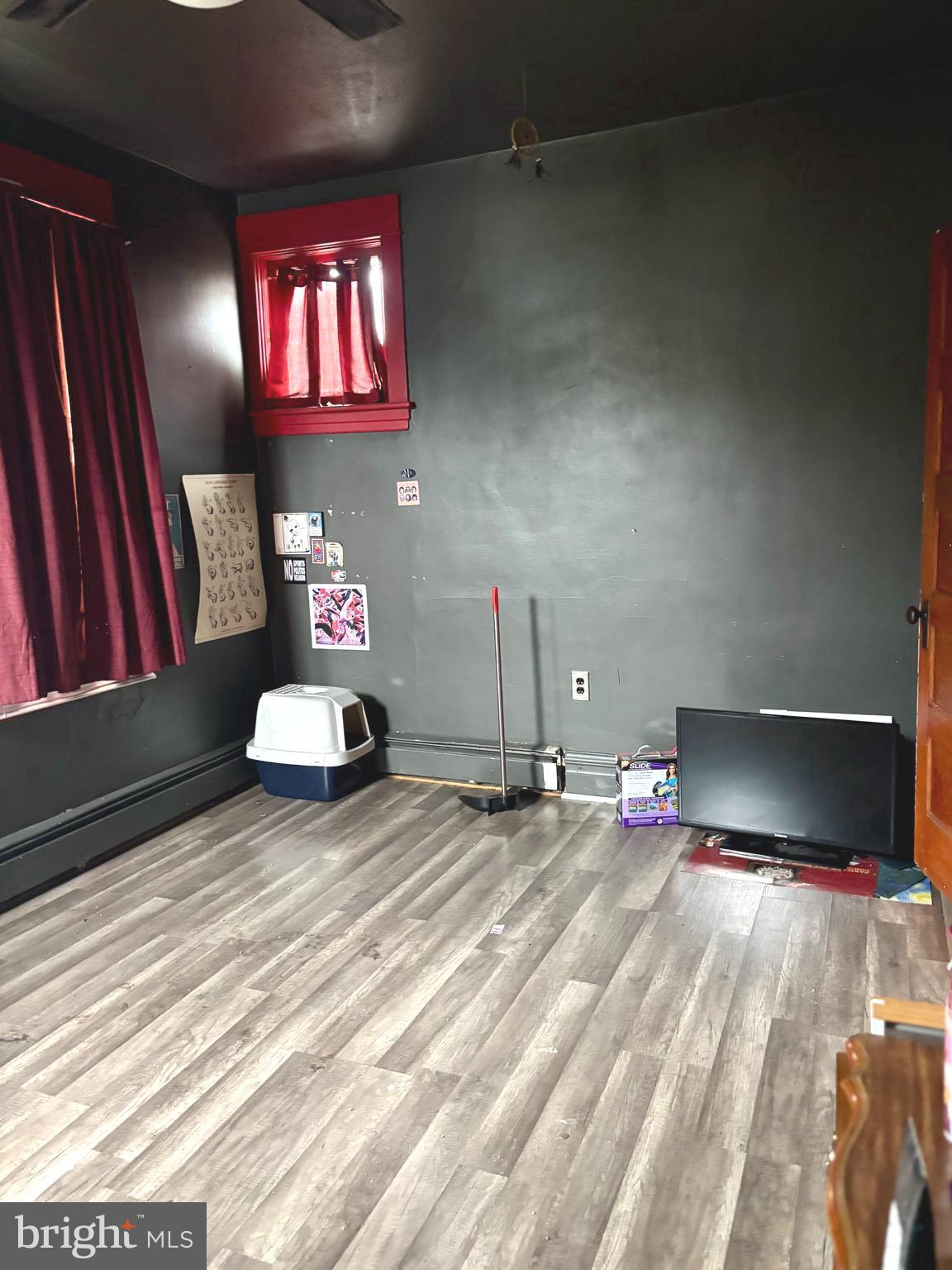 LOWER WALTON - Residential