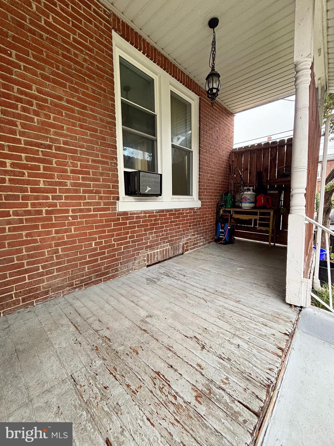 LOWER WALTON - Residential