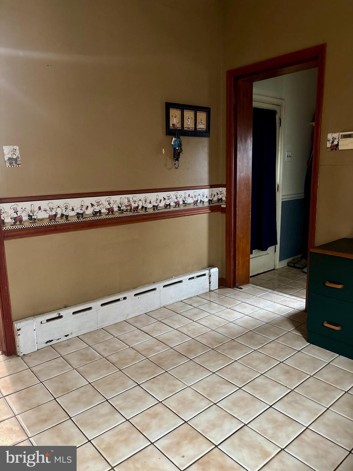 LOWER WALTON - Residential