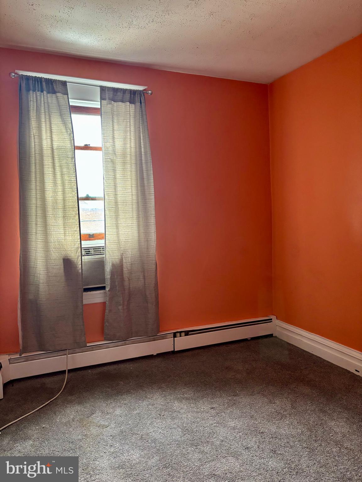 LOWER WALTON - Residential