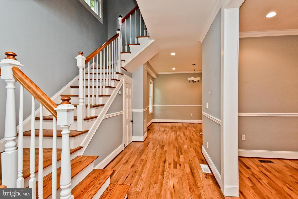 ARLINGTON - Residential