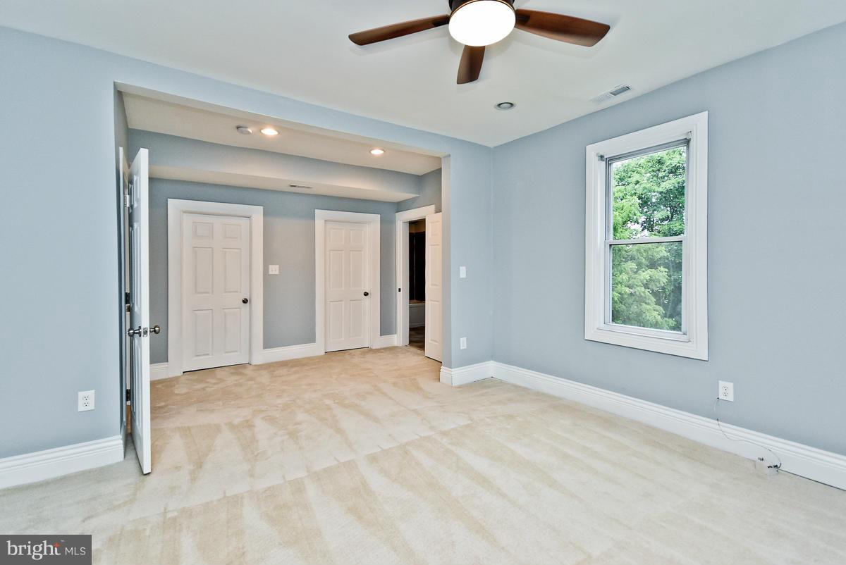 ARLINGTON - Residential