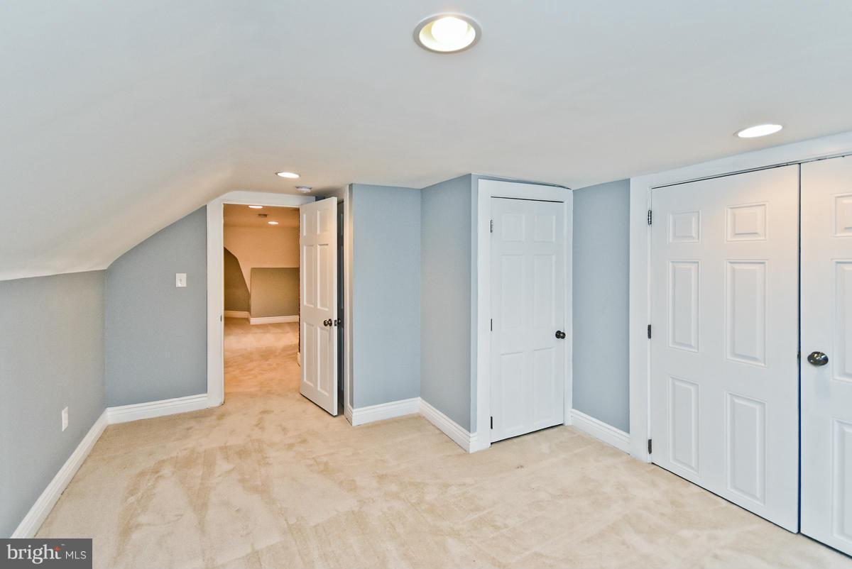 ARLINGTON - Residential