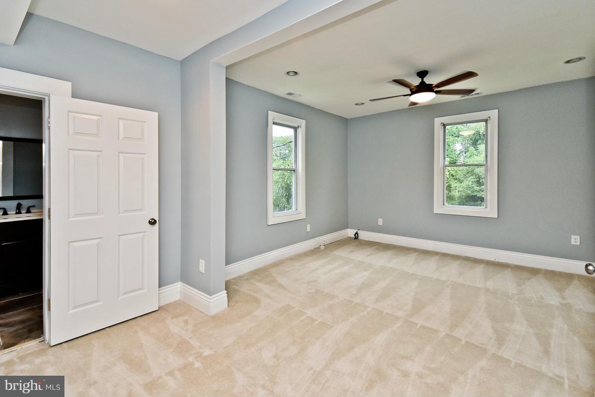 ARLINGTON - Residential