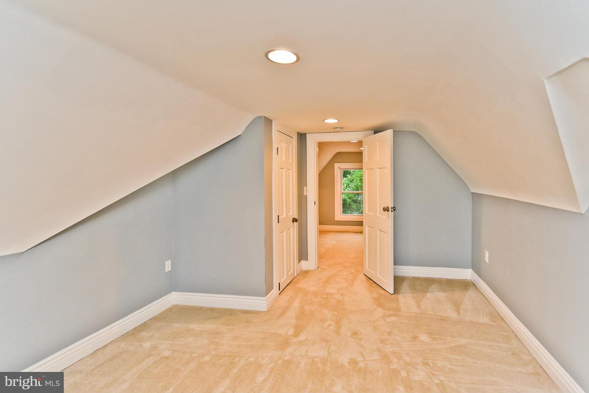 ARLINGTON - Residential