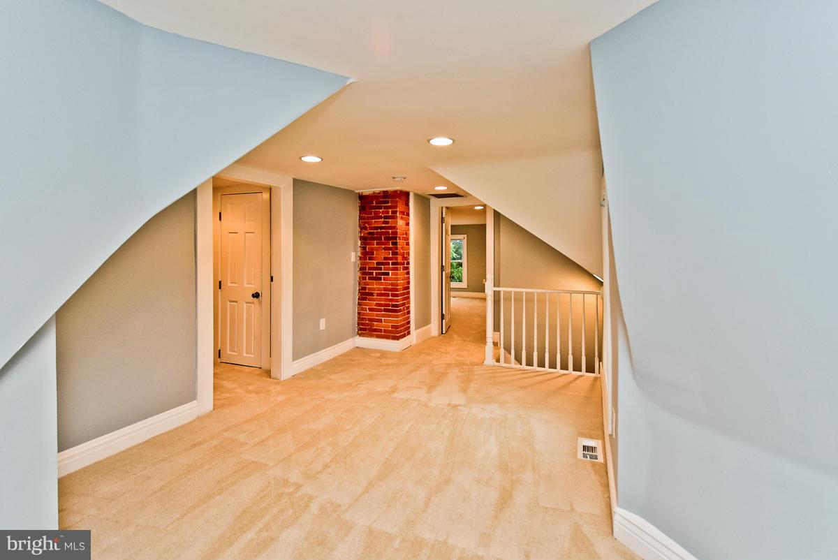 ARLINGTON - Residential