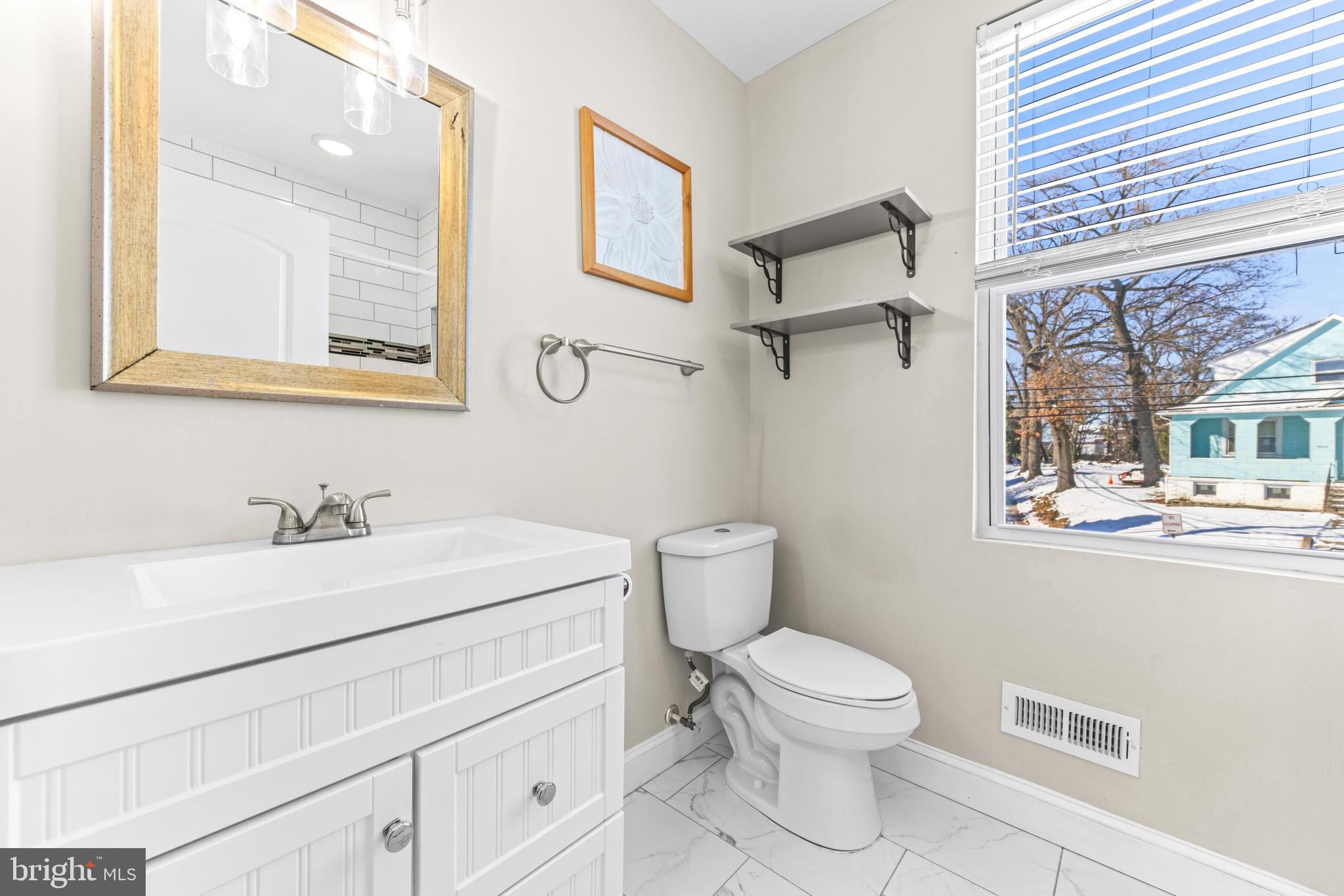 LAURAVILLE HISTORIC DISTRICT - Residential