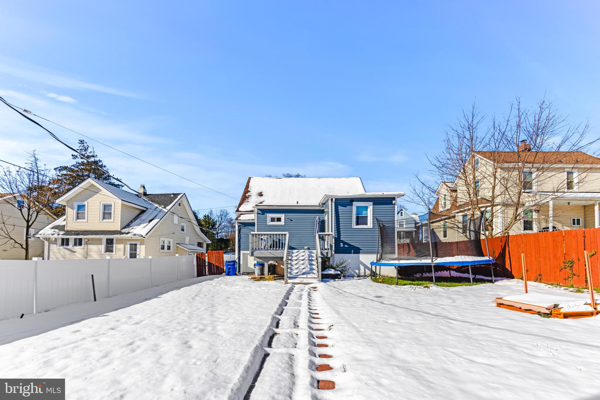 LAURAVILLE HISTORIC DISTRICT - Residential