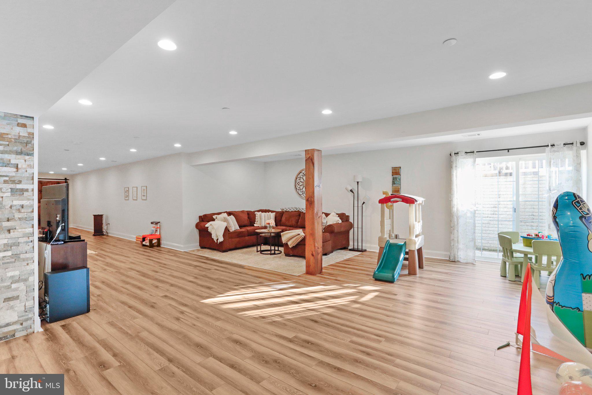 MAPLE VALLEY ESTATES - Residential