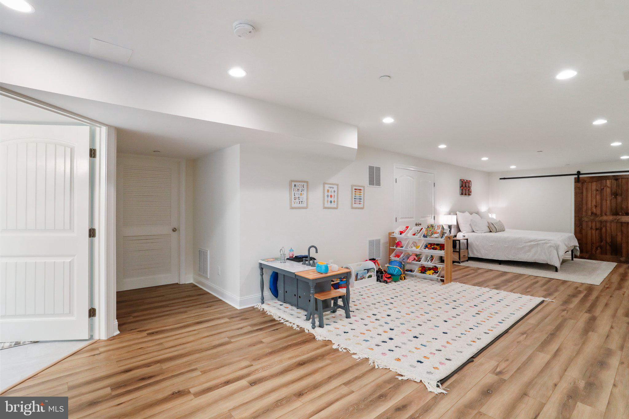 MAPLE VALLEY ESTATES - Residential