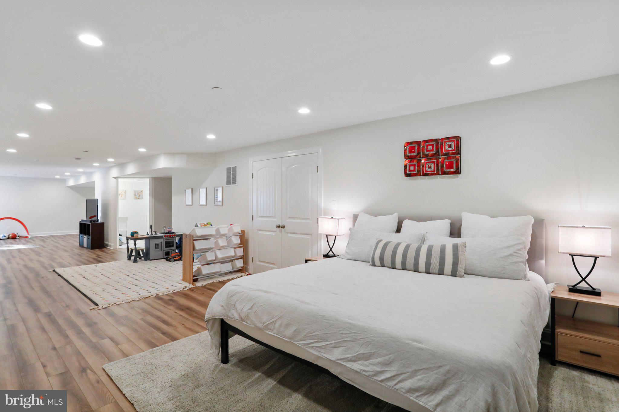 MAPLE VALLEY ESTATES - Residential