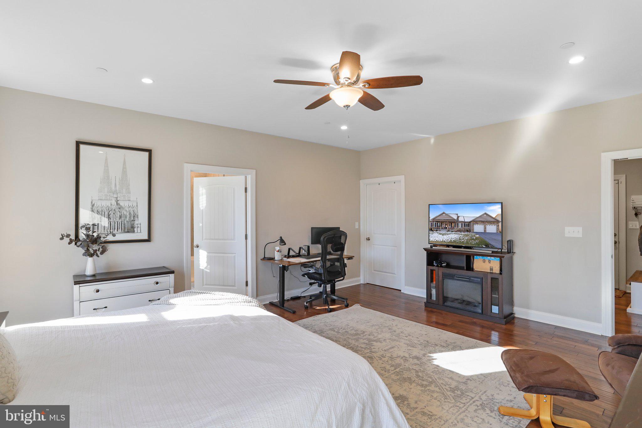 MAPLE VALLEY ESTATES - Residential