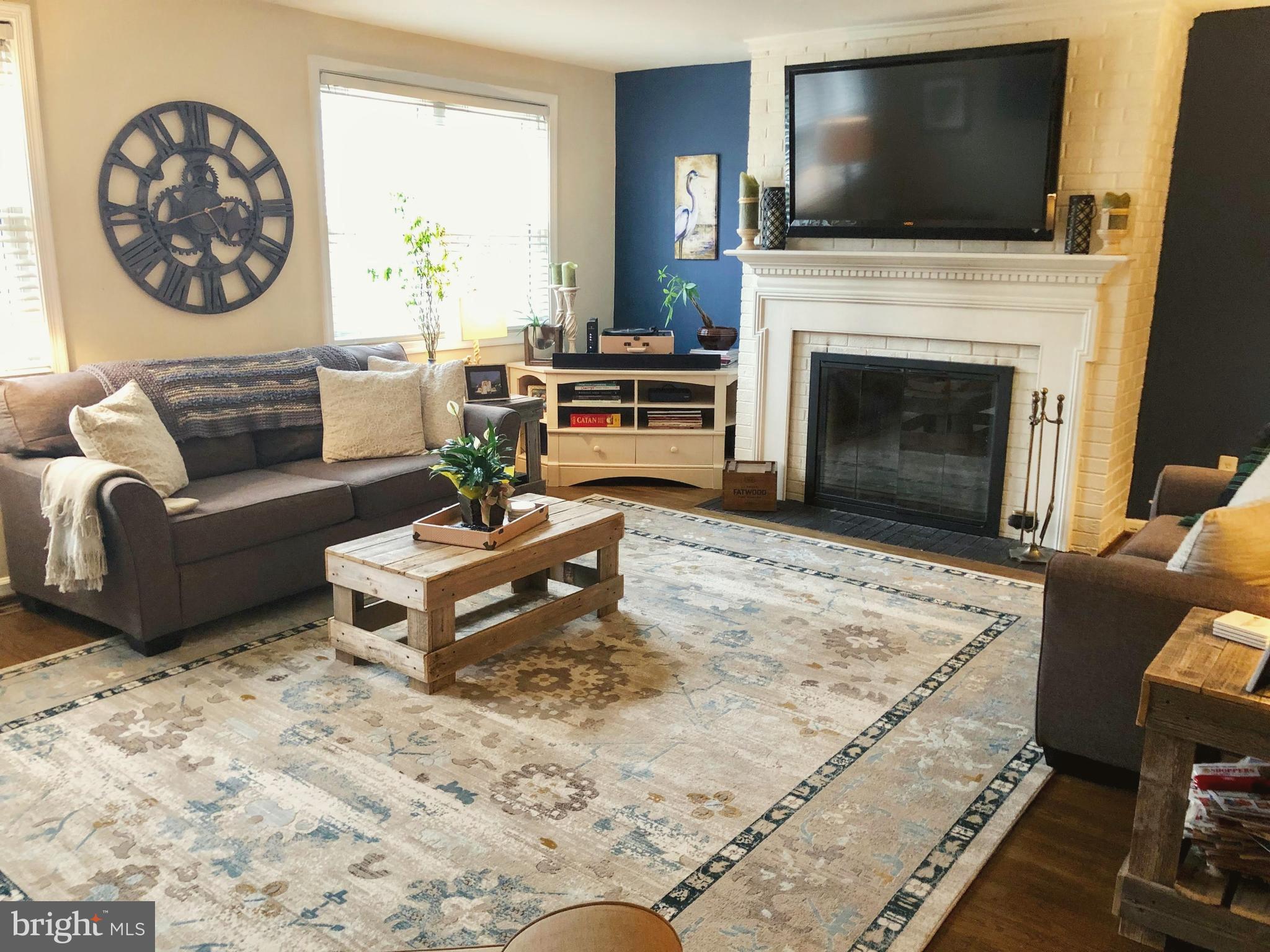 CARLYN PARK - Residential Lease