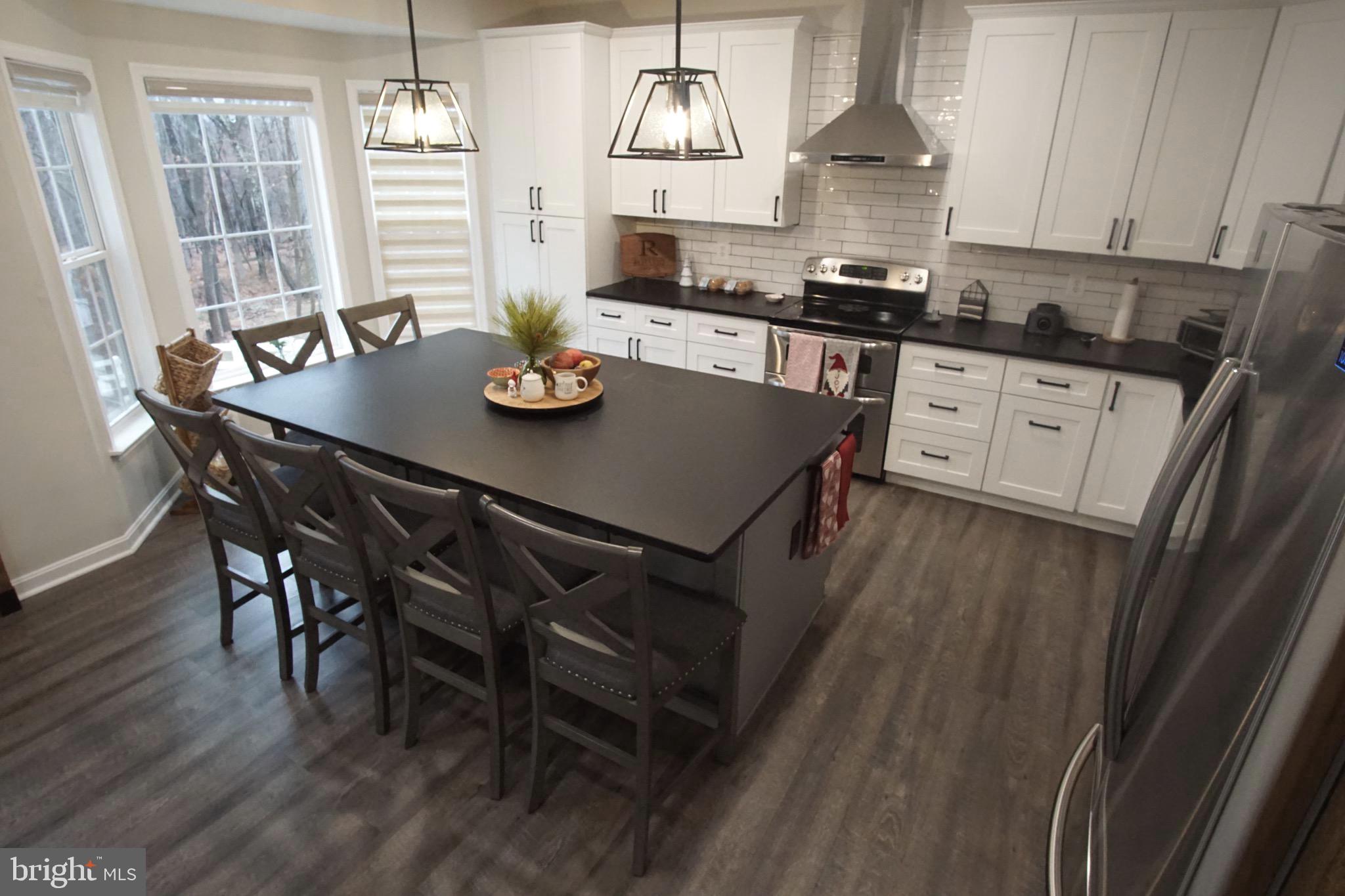 LAKE POINT ROUND HILL - Residential Lease