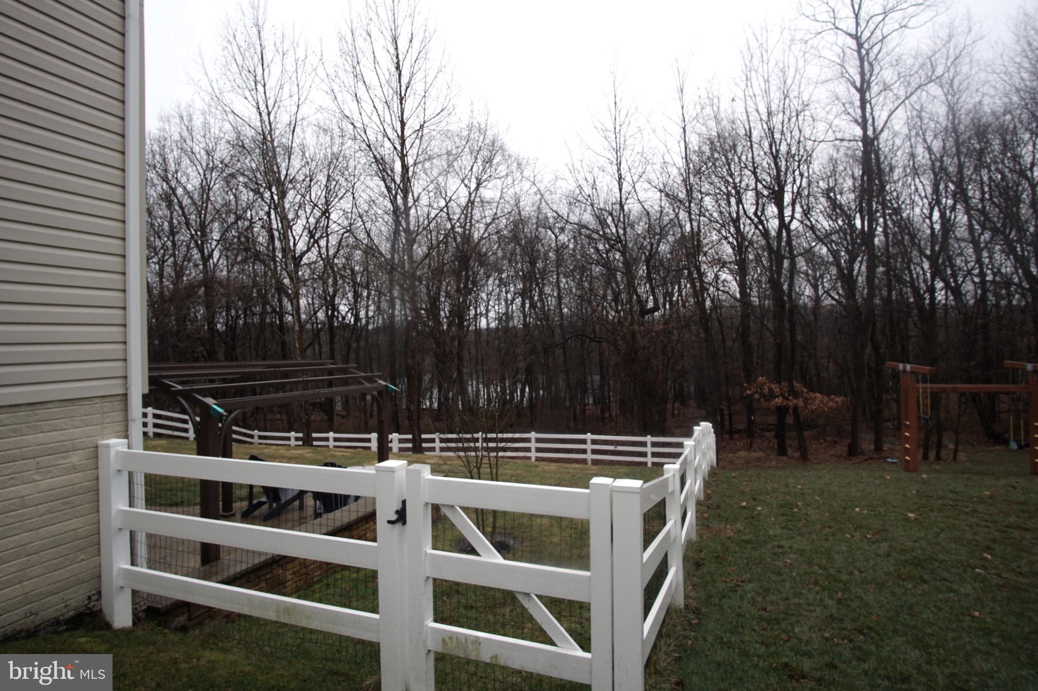 LAKE POINT ROUND HILL - Residential Lease