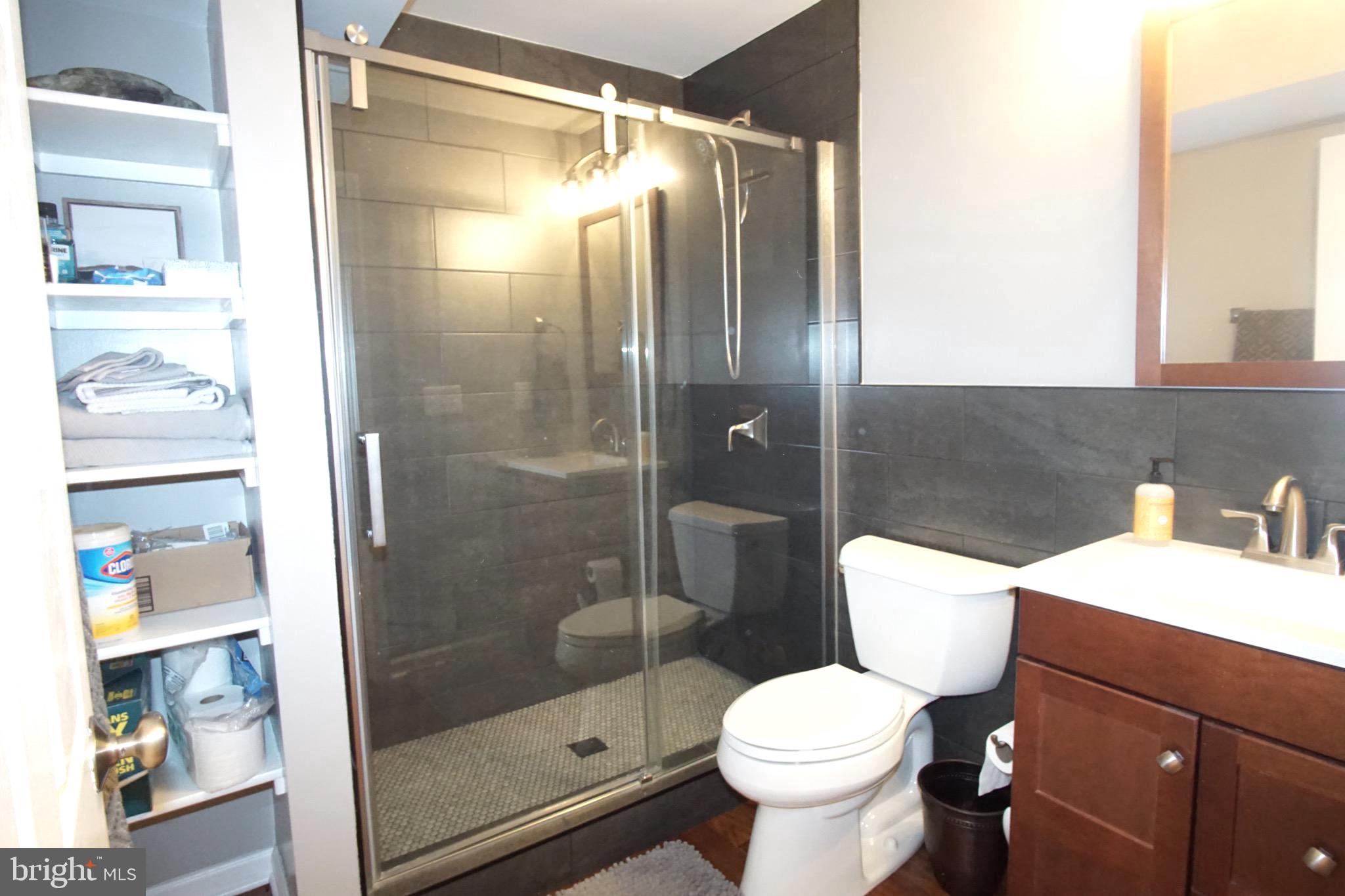 LAKE POINT ROUND HILL - Residential Lease