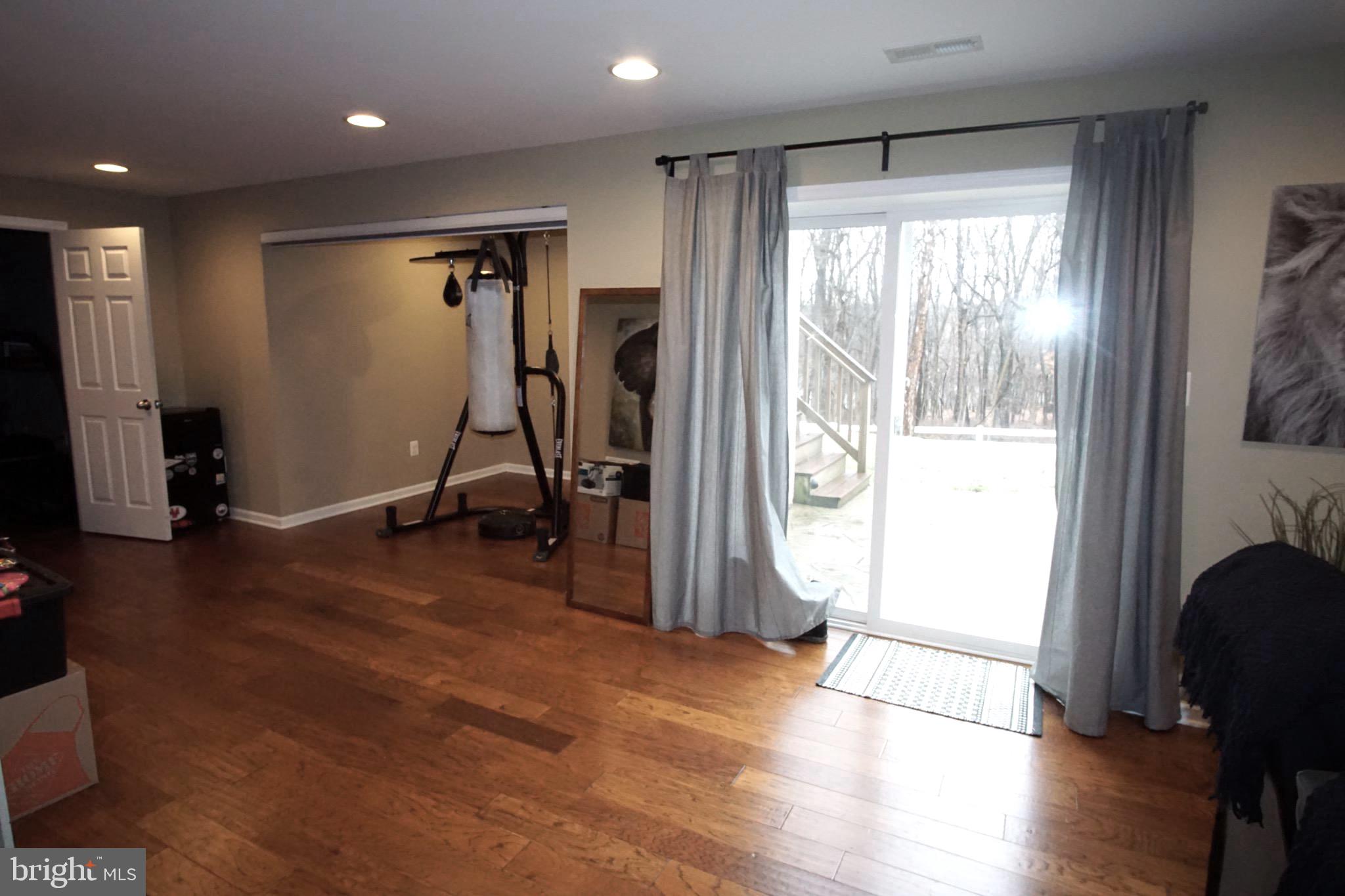 LAKE POINT ROUND HILL - Residential Lease