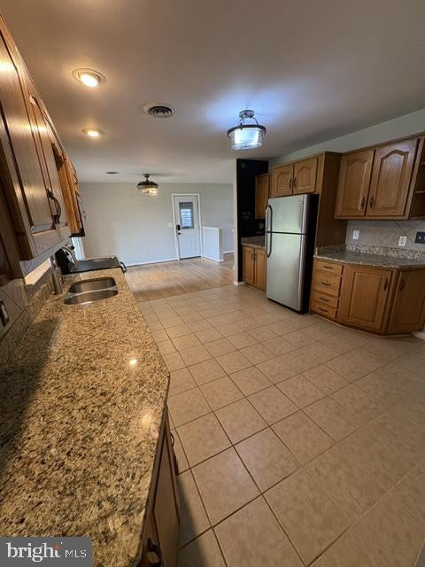 16635 LONGSTREET DRIVE