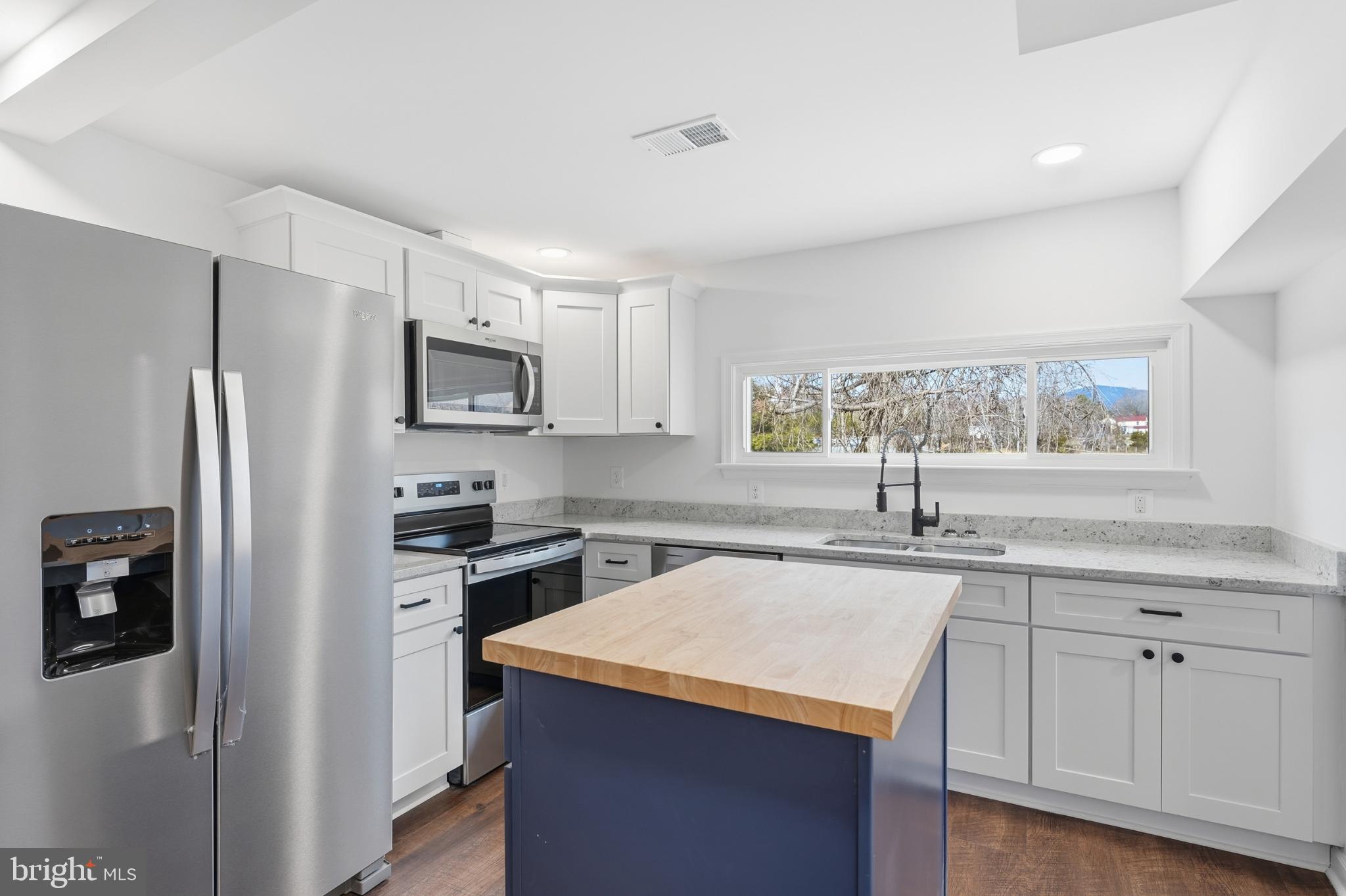 WOLFTOWN - Residential