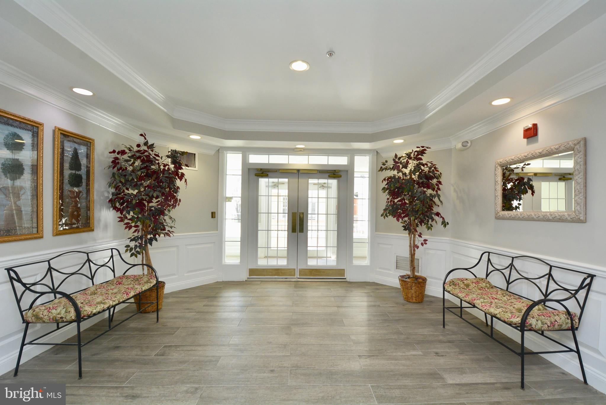 WESTBRIAR CONDOMINIUMS - Residential Lease